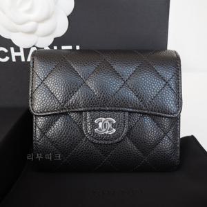 샤넬 클래식 캐비어 반지갑 블랙 은장 AP0231