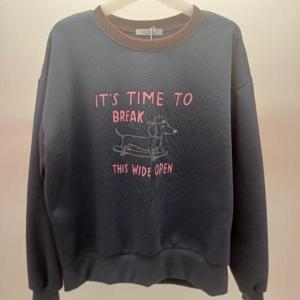 Latium HC06 국내생산 이중컬러넥 잇츠독 기모 맨투맨 면티 T2543ts02N