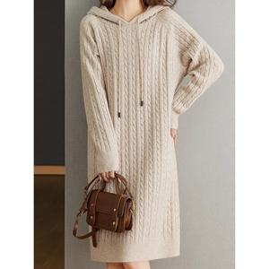 [예쎄][예쎄] 꽈배기 라그랑 후드 니트 원피스  S4WOP031A