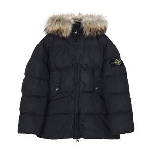 스톤아일랜드 KIDS 25FW 블랙 로고 후드 퍼 덕 다운 집업 자켓 164100003 S0A23 V002