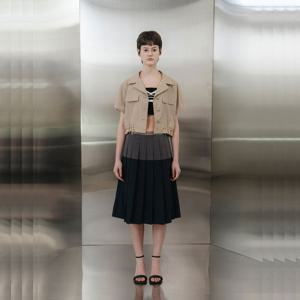 [쥬크]허리밴딩 헴 크롭 블라우스 (Z252MSC026)