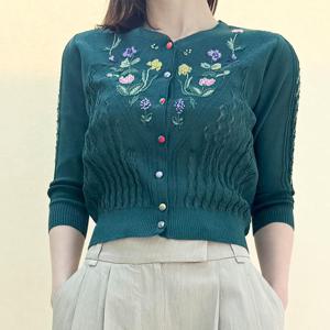 [비꼴리끄(여성)]퍼프소매 니트 자수 가디건 B252KC3080