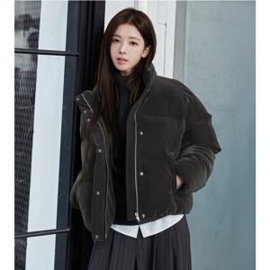 [지오다노]여성 텍스쳐 숏 벨벳 패딩 점퍼 375921
