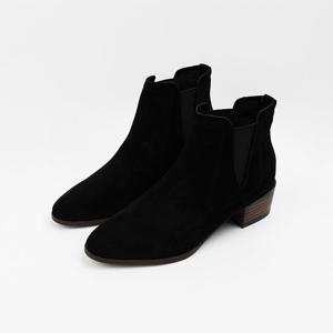 [신난다슈] 여성 앵클부츠 4cm 여자 숏 첼시 앵글 부츠 기모 통굽 소가죽 스웨이드 MRO250031 블랙