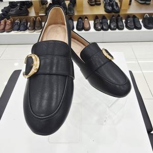 [엘칸토]여성 양가죽 포잍트 장식 로퍼 LCWD82U539