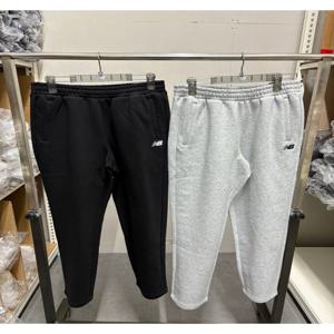 뉴발란스 ESS 클래식 스트레이트 기모 팬츠 공용 BB NBMLGCO183 19 AC