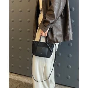 헤지스 액세서리 25FW 선물추천인기급상승라잇백 블랙 심플 포켓 나일론 탑집 토트겸 크로스 미니백 HIWA5F957BK
