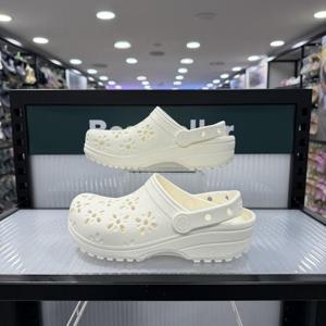 [크록스][크록스] 클래식 플로럴 컷아웃 클로그210927-0WV초크 (