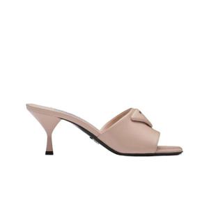 프라다 브러쉬드 레더 힐 슬라이드 파우더 핑크 1XX590-055-F0236