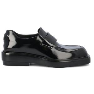 26 SS 프라다 블랙 트라이앵글 패치 페니 슬립온 로퍼 1D499NF040055