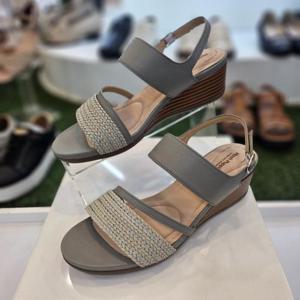 허시파피 세이브존07 여성 4.5CM 글리터 포인트 웨지 샌들 3FR026