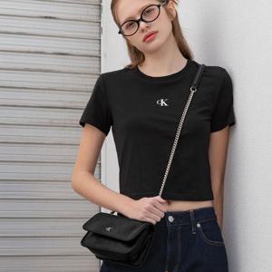 [캘빈클라인 진]여성 CKJ 유틸리티 메탈 로고 E/W 플랩 미니 백(4K3085G-UB1)