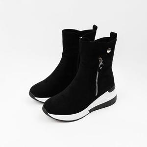 [신난다슈] 여성 하이탑 스니커즈 5cm 여자 키높이 운동화 퍼안감 스웨이드 통굽 MRO257162 블랙