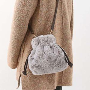 복조리 형태 페이크퍼 미니 크로스백 겨울 데일리백