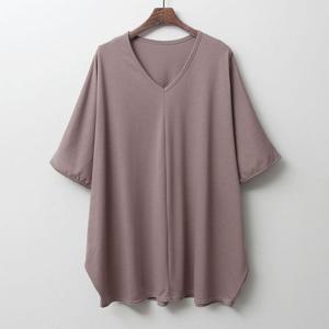 나야홍 / 아이우먼 딥브이넥가오리반팔 ILE027M601 빅사이즈