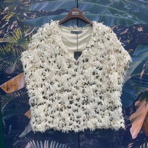 [르니앤맥코이]스팽글깃털브이넥블라우스MM12KN7255_IC