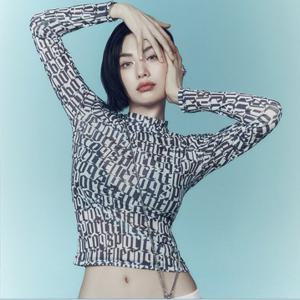 르꼬끄 [택가 79000원]시스루 모노그램 긴팔티 QQ122LRL25_IJS2