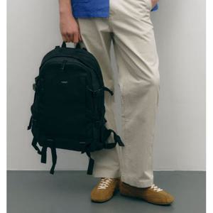 [질스튜어트핸드백]블랙 US 코듀라 캐주얼 백팩 (노트북수납) JUBA6E450 BK