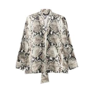 25 FW 로베르토 카발리 스네이크 스킨 프린트 타이 넥 블라우스 VWT712TYQ75 TP442860014