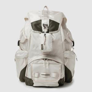 엄브로백팩 LQC UQ123CBP21-OBE 파라슈트 럭색 백팩 (35L)_구성품 미니 파우치 / OATMEAL BEIGE