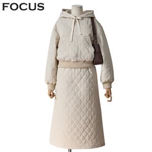 [포커스]숏후드티 스커트 퀼팅세트_FW3L7ST0420