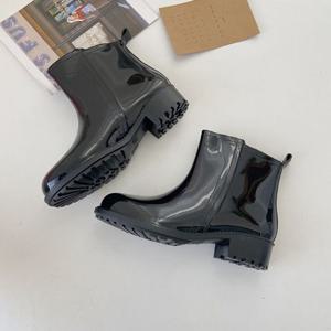 모던 클래식 첼시 여성 심플 데일리 레인부츠