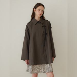 [올리브데올리브]가죽 장식 하프 트렌치 코트(OW5AR809-GB)