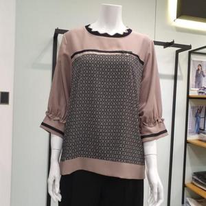 아니베에프 세이브존01 패턴 포인트 라운드블라우스 A43WBL510