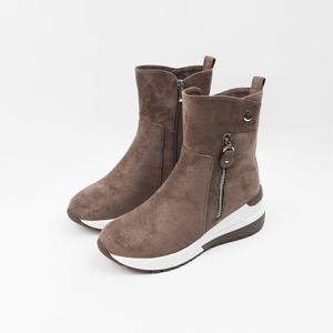 [신난다슈] 여성 하이탑 스니커즈 5cm 여자 키높이 운동화 퍼안감 스웨이드 통굽 MRO257162 그레이