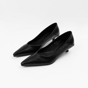 [신난다슈] 여성 구두 펌프스 힐 4cm 여자 스틸레토 바부슈 발편한 키튼힐 LO254908 블랙