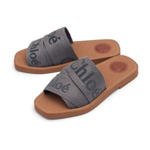 (명품) 끌로에 우디 로고 플랫 뮬 CHC23U188E