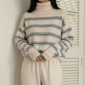 [올리비에스클로젯]라인 배색 단가라 폴라 니트_O2601KN001A