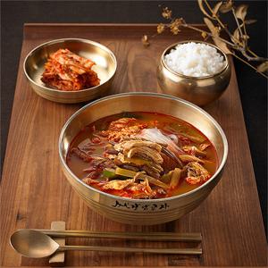 [파격특가]45년 칼국수 명인 강남교자 닭개장 1팩(700g, 2인분)