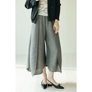 [요이츠]사선 커브 볼륨 플리츠 밴딩 팬츠 그레이_YK03WRPSL02