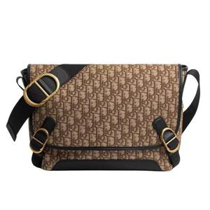 디올 Dior Jett 라지 플랩 스트랩백 1DBME210YUS_H45E