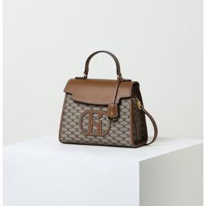 [헤지스ACC] [HARIATO] H 레더 브라운 패치 시그니처 패턴 사첼백 M HIBA4F117K2