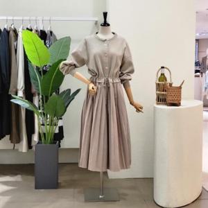 [포커스]  24FW3J9OP5651_스트링 플리츠 니트 롱원피스