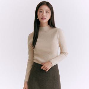 [로엠]반하이넥 슬림핏 스웨터_RMKAE4VR06