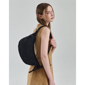 블랙 나일론 발레코어 무드 호보크로스백 JABA5E251
