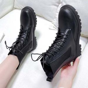 시크블랙 통굽 레이스업 여성 워커 부츠 캐주얼화
