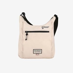 뉴발란스크로스백 PQC NK8AFS305U-39 라벨 크로스백
