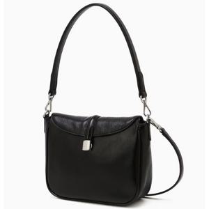 [헤지스ACC] 블랙 단색 가죽 미니 숄더백 HIWA6E640BK