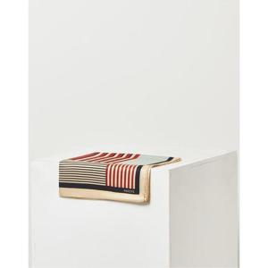 [헤지스]HISC6E803IV_여성 아이보리 스트라이프 사각 실크 스카프