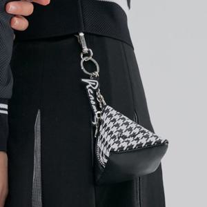 [레노마골프] 여성 삼각 볼파우치 RWAEM5882-199