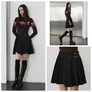 [에고이스트]레터링 자수 포인트 플리츠 미니스커트 (EP4WS163)_