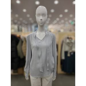 [플라스틱아일랜드]셔링 볼륨 타이 블라우스 PQ7WB881_DJ