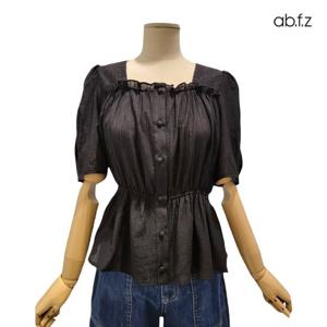 [에이비에프지]스퀘어넥 라인 포인트 반팔 블라우스 APZ5HB08G