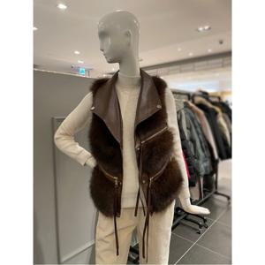 르니앤맥코이 페이크가죽 배색 퍼 베스트 (MM12VT401HJY)