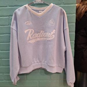 애플핑크 HC35 피케 V넥 크랍 맨투맨티 APK8T518 GST