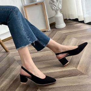 스웨이드 소재 기본 슬링백 6센치 미들굽 구두